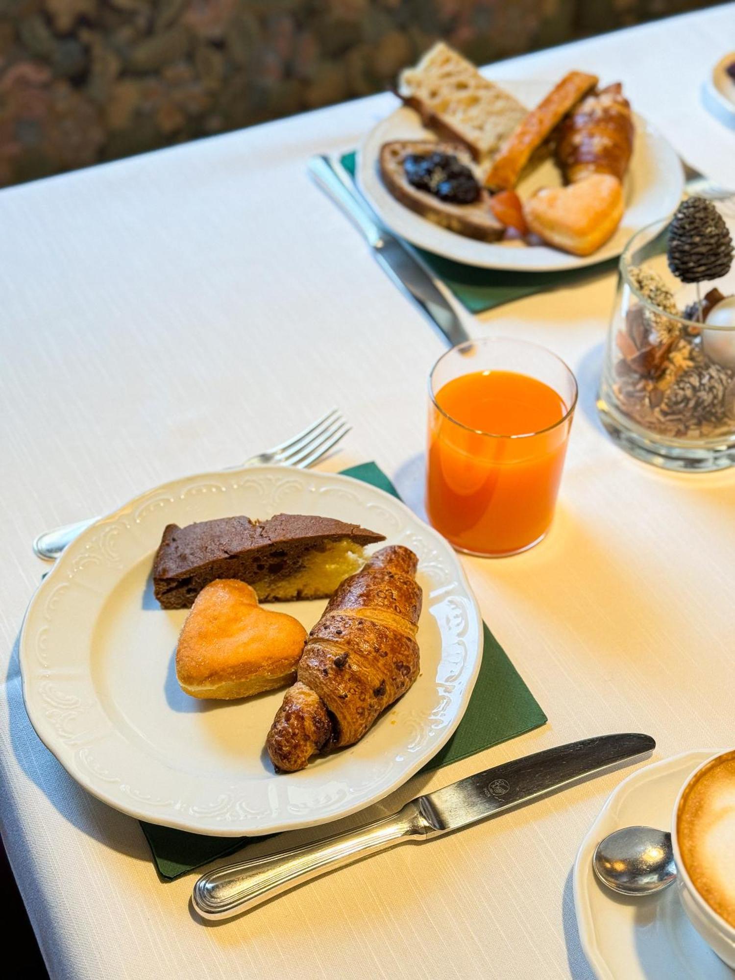 Hotel Orso Grigio Cavalese Kültér fotó